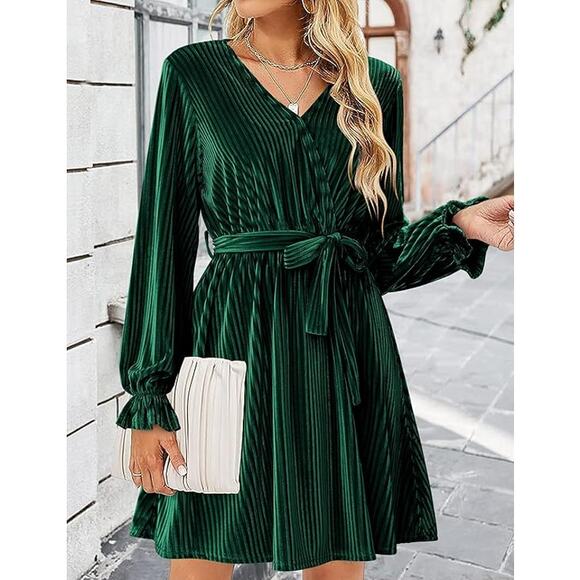 NEW Emerald Green Velvet Velour Dress Long Sleeve V Neck Dress - Picture 4 of 11